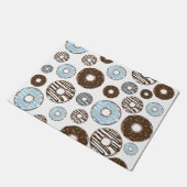 ドーナツ、青いドーナツ、茶色のドーナツのパターン ドアマット (アングル)