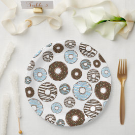 ドーナツ、青いドーナツ、茶色のドーナツのパターン ペーパープレート