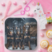 ドーバーマンスノースリークリスマスデコール ペーパープレート (パーティー)