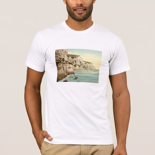 ドーバー、ケント、イギリスの白い崖 Tシャツ (正面)