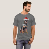 ドーベルマン・ピンシャー クリスマスの犬の休日の面白いデザイン Tシャツ (正面フル)