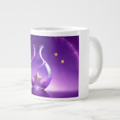 ドーム型の透明紫色の花瓶と星 ジャンボコーヒーマグカップ (正面右)