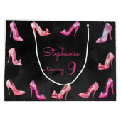 ドールピンクのハイヒールシューズの女の子の誕生日パーティー ラージペーパーバッグ (裏面)