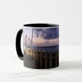 ドーン・オン・ザ・ビーチ マグカップ (正面左)