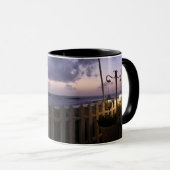 ドーン・オン・ザ・ビーチ マグカップ (正面右)