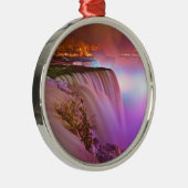 ナイアガラ・フォールズの冬の見通しポイント夜眺め メタルオーナメント (右)