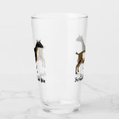 ナイジェリアの矮性乳用ヤギ タンブラーグラス (左)