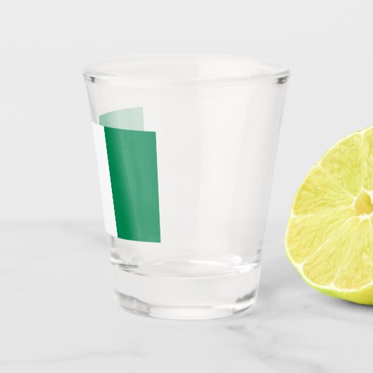 ナイジェリア国旗を掲げた愛国的なショットグラス ショットグラス (右)