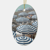 ナイスフランスブルーと白のパラソルビーチ。 セラミックオーナメント (左)