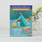 ナイトキャンピングバースデーパーティー茶色の髪の男の子Invita 招待状 (スタンド正面)