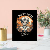 ナイトシフトナースミームハロウィンヘルスケアフローラ アクリルサイン (ウェディング)