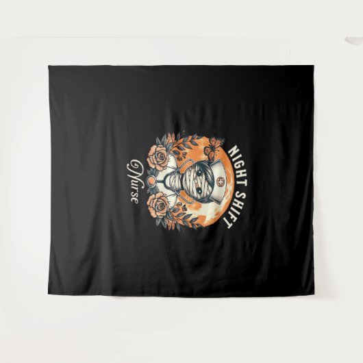 ナイトシフトナースミームハロウィンヘルスケアフローラ タペストリー (正面(横))