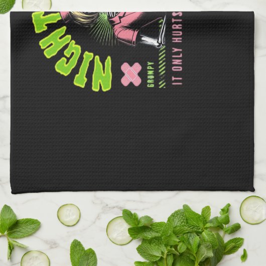 ナイトシフトナース – 全国ナース週間ギフトアイディア キッチンタオル (折り畳み)