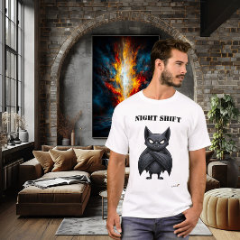 ナイトシフト・コメディーバットTシャツ Tシャツ