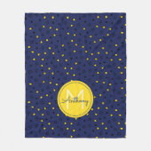ナイトスカイかわいい星オンネイビーブルーパターンモノグラム フリースブランケット (正面)