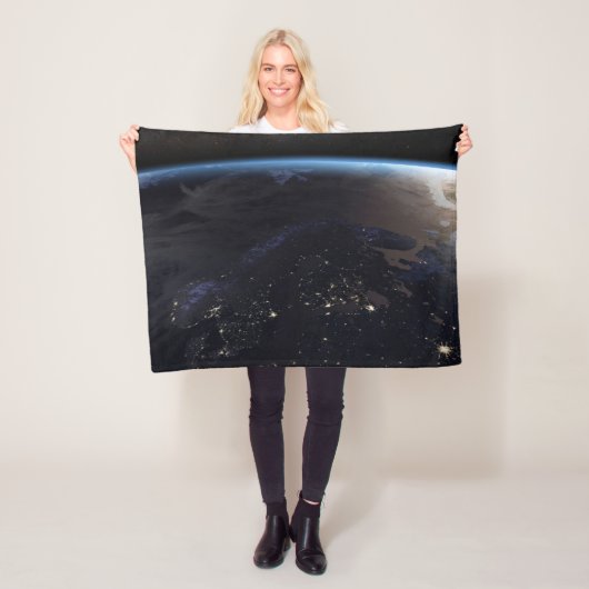 ナイトタイムファーノーザンヨーロッパ フリースブランケット (インサイチュ)