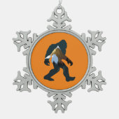 ナイトフォレストビッグフット スノーフレークピューターオーナメント (正面)