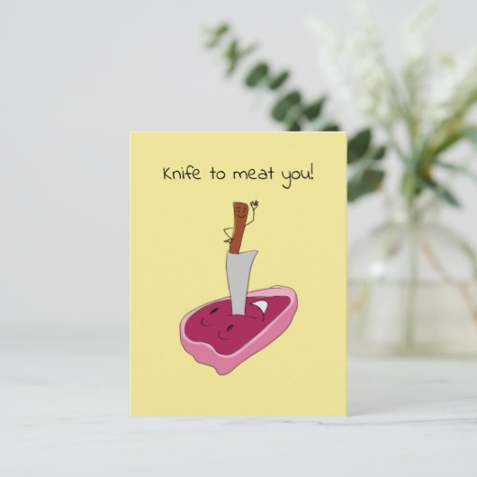 「ナイフで肉を切れ!」 かわいいオフビートユーモアのはがき ポストカード (スタンド正面)