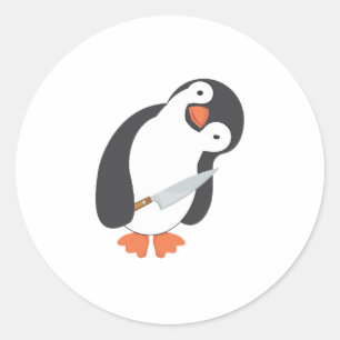 ナイフのTシャツを着たペンギン ラウンドシール