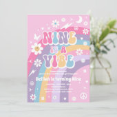 ナインズA Vibe Groovy Hippie Rainbow 9誕生日 招待状 (スタンド正面)