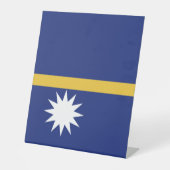 ナウルの国旗 台座サイン (正面)
