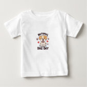 ナショナル・ドッグ・デイ – かわいいかわいいズ彼と一緒に漫画の犬 ベビーTシャツ (正面)