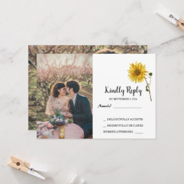 ナチュラルなひまわり花の写真がかわいいカントリー風の結婚式の出欠確認カード 招待状