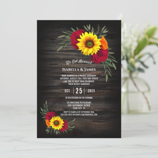 ナチュラルなバーンベアのひまわりとバラのウェディングパーティー 招待状 (スタンド正面)