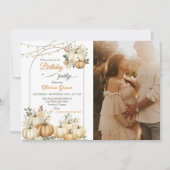 ナチュラルなパンプキン秋の花の誕生日パーティーの写真 招待状 (正面)