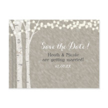 ナチュラルな樺の木のツリー ストリング ライト セーブ デート ウェディング