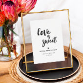 ナチュラルな筆記体デザインの「Love is Sweet」ウェディング フェイバーのサイン ポスター