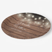 ナチュラルな納屋の木のストリングライトの結婚式の看板 ペーパープレート (アングル)