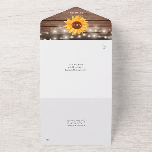 ナチュラルな雰囲気のストリングライト付きメイソンジャーとひまわりがモチーフのウェディング招待状 オールインワン招待状 (外側)