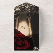 ナチュラルランタンとゴージャスレッドローズのウェディング + 出席確認 オールインワン招待状 (外側)