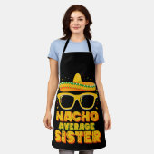 ナチョ平均姉妹シンコデマヨマッチングファミリー エプロン (着用した状態)