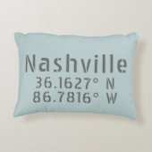 ナッシュビルTN緯度経度 アクセントクッション (裏面)