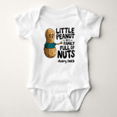 ナッツが詰まった家族の小さなピーナッツプリントベビー ベビーボディスーツ (正面)
