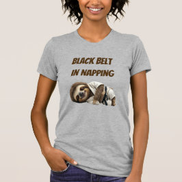 ナッピングの黒帯のナマケモノ Tシャツ