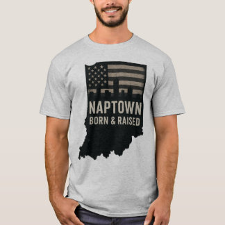 ナップタウンインディアナ生まれ育ちTシャツ Tシャツ