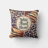 ナナの周りをワイルド!おもしろいおばあちゃんギフト装飾用クッション クッション (正面)