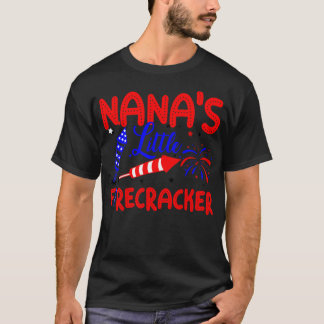 ナナの小さな爆竹7月4日アメリカ国旗 Tシャツ