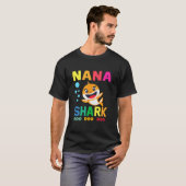 ナナシャークシャークシャツナナシャークラバーファミリー母 Tシャツ (正面フル)
