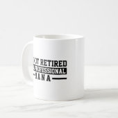 ナナ、私はAの専門のマグのナナのマグおもしろいなナナです コーヒーマグカップ (正面左)