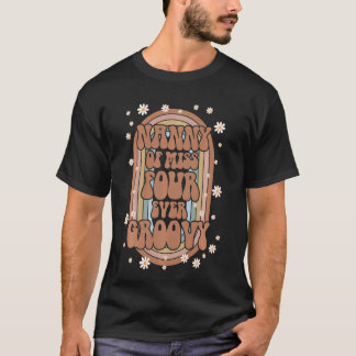 ナニー祖母4thバースデーフォーエバーグルービーレトロ tシャツ