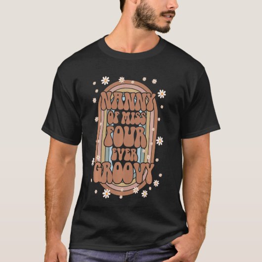 ナニー祖母4thバースデーフォーエバーグルービーレトロ tシャツ (正面)