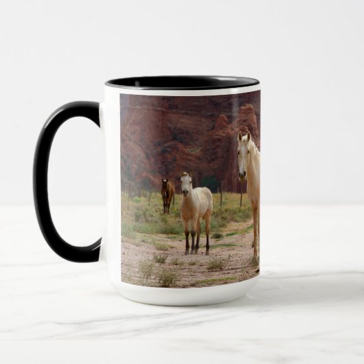 ナバジョウマ走ーズフリーオンザキャニオンフロア マグカップ (左)