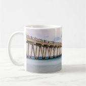 ナバラビーチ魚釣りピア コーヒーマグカップ (左)