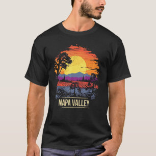 ナパバレーヴィネヤードワイナリーヴィンテージレトロサンセットS Tシャツ