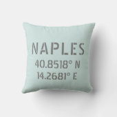 ナポリItaly緯度と経度の座標 クッション (裏面)