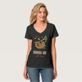 ナマケモノとベビーぶら下がったはパパに負ける Tシャツ (正面フル)